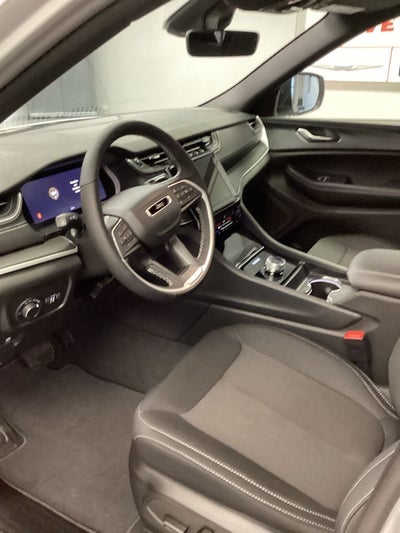 2026 Jeep Grand Cherokee GRAND CHEROKEE LAREDO X 4X4