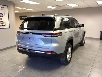 2026 Jeep Grand Cherokee GRAND CHEROKEE LAREDO X 4X4