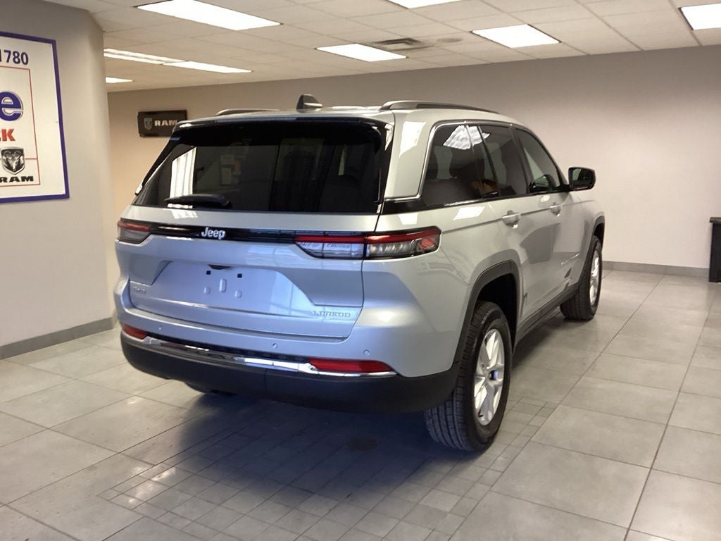 2026 Jeep Grand Cherokee GRAND CHEROKEE LAREDO X 4X4