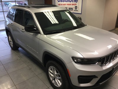 2025 Jeep Grand Cherokee GRAND CHEROKEE LAREDO X 4X4