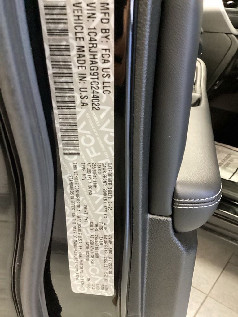 2026 Jeep Grand Cherokee GRAND CHEROKEE LAREDO X 4X4
