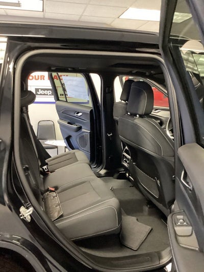 2026 Jeep Grand Cherokee GRAND CHEROKEE LAREDO X 4X4