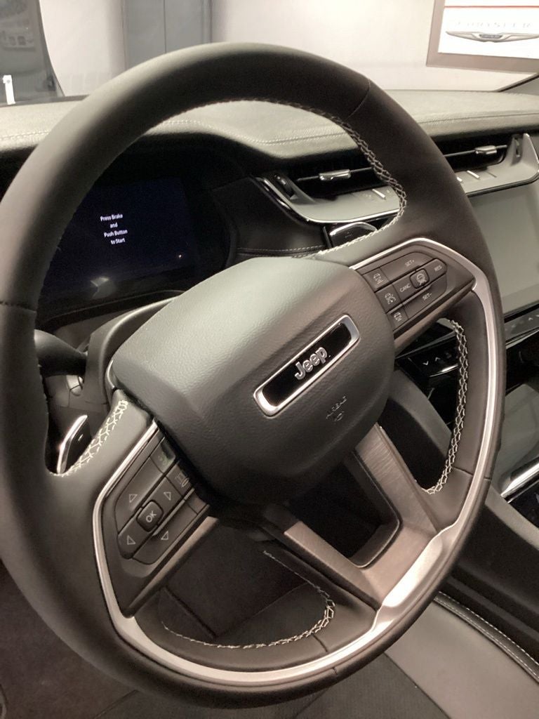 2026 Jeep Grand Cherokee GRAND CHEROKEE LAREDO ALTITUDE 4X4