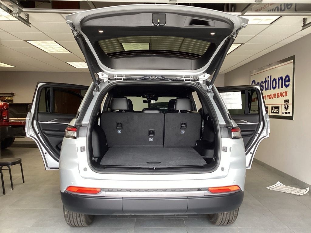 2026 Jeep Grand Cherokee GRAND CHEROKEE LAREDO ALTITUDE 4X4