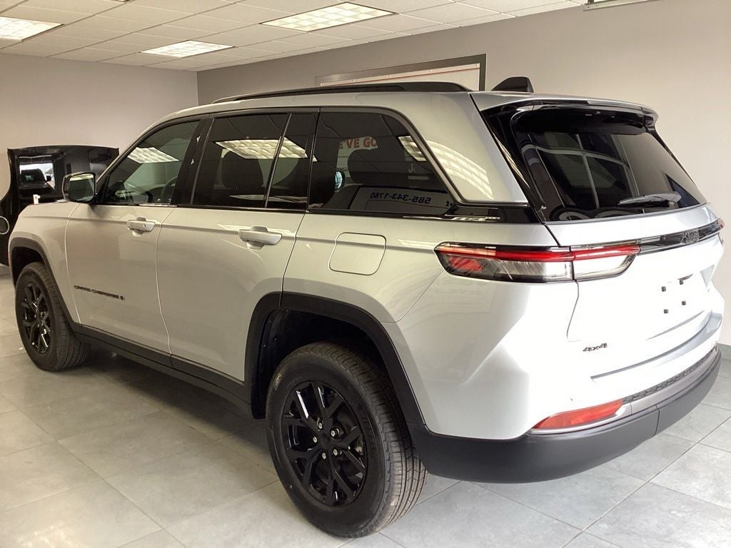 2026 Jeep Grand Cherokee GRAND CHEROKEE LAREDO ALTITUDE 4X4