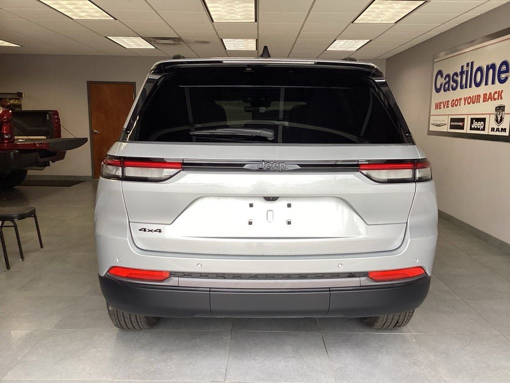 2026 Jeep Grand Cherokee GRAND CHEROKEE LAREDO ALTITUDE 4X4