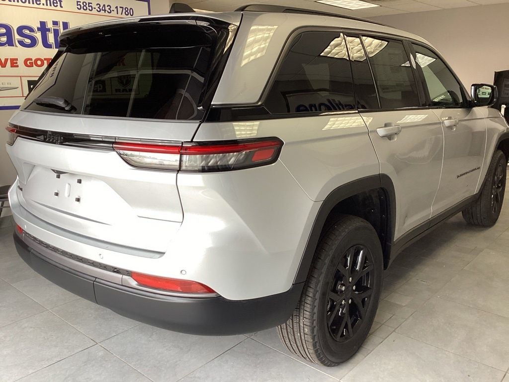 2026 Jeep Grand Cherokee GRAND CHEROKEE LAREDO ALTITUDE 4X4