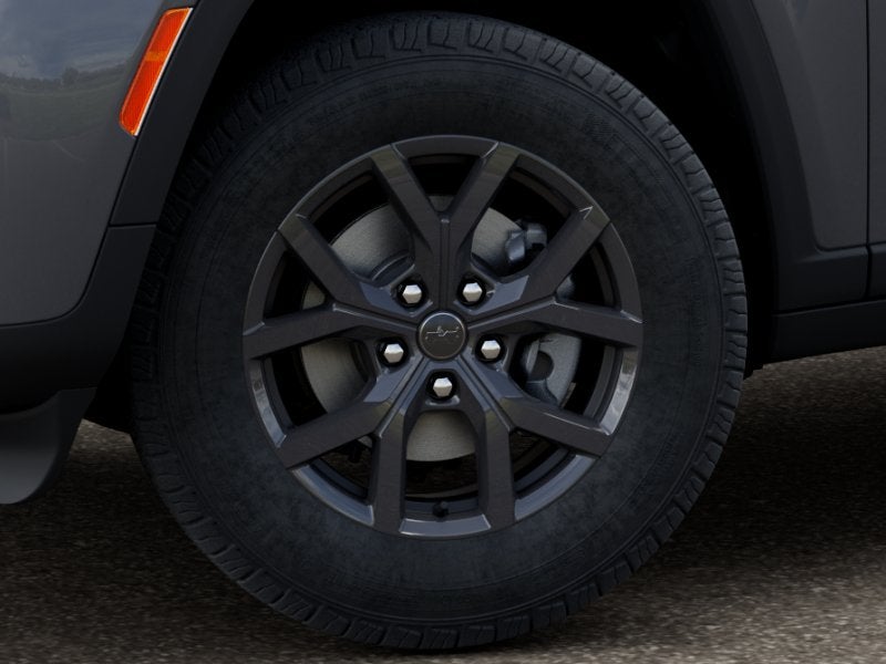 2027 Jeep Grand Cherokee Laredo Altitude
