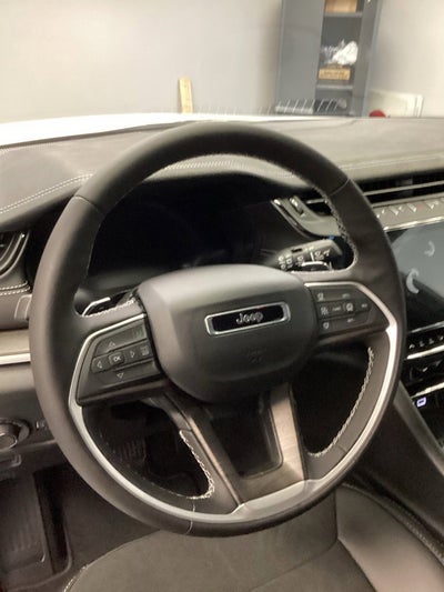 2027 Jeep Grand Cherokee GRAND CHEROKEE LAREDO ALTITUDE 4X4