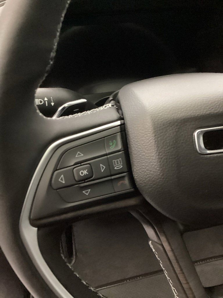 2027 Jeep Grand Cherokee GRAND CHEROKEE LAREDO ALTITUDE 4X4