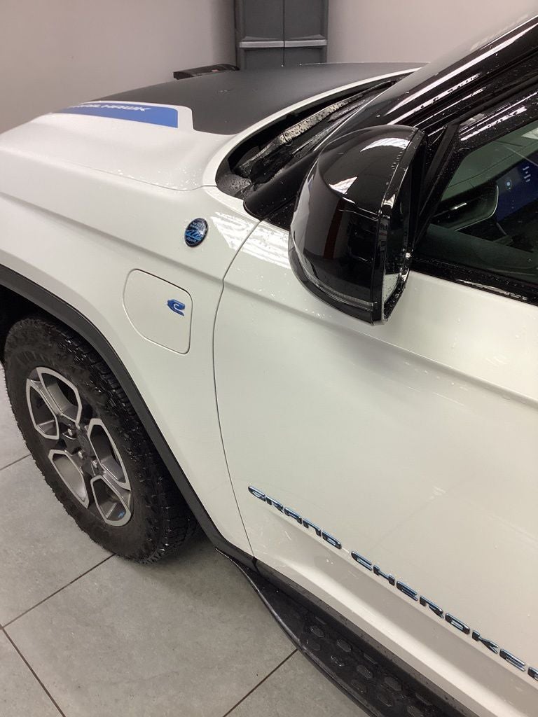 2022 Jeep Grand Cherokee 4xe Trailhawk 4x4