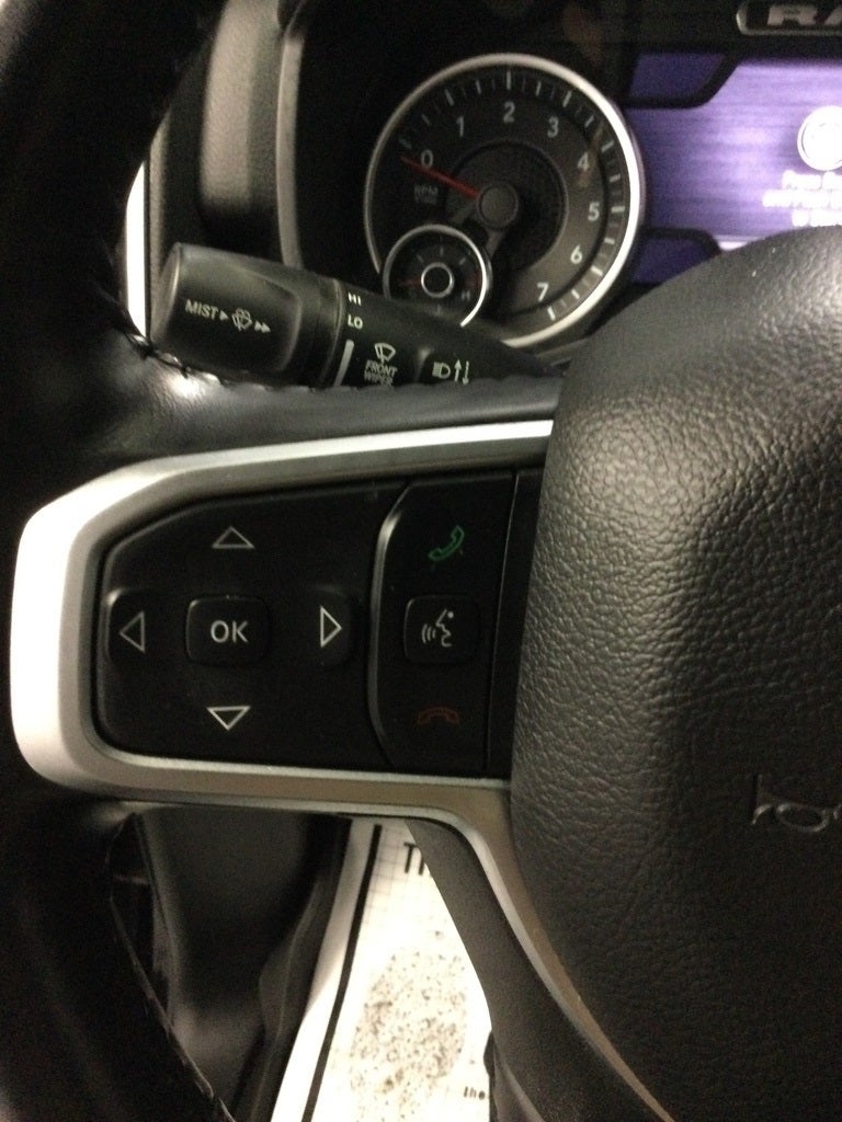 2022 RAM 1500 Big Horn Crew Cab 4x4 5'7' Box