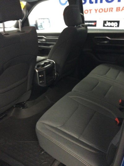 2022 RAM 1500 Big Horn Crew Cab 4x4 5'7' Box