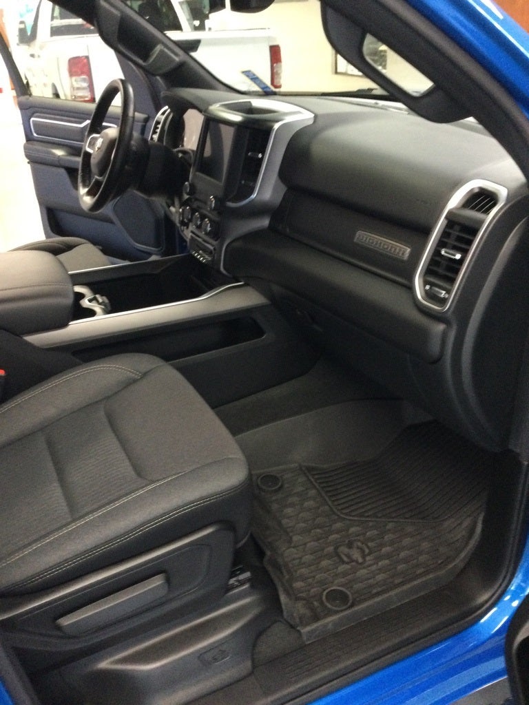 2022 RAM 1500 Big Horn Crew Cab 4x4 5'7' Box