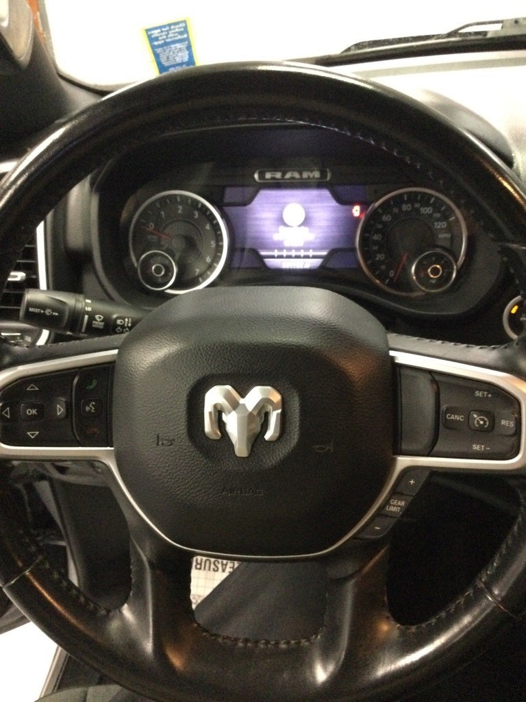 2022 RAM 1500 Big Horn Crew Cab 4x4 5'7' Box