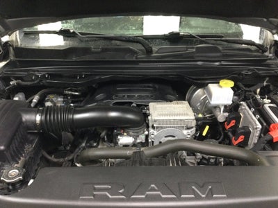 2022 RAM 1500 Big Horn Crew Cab 4x4 5'7' Box