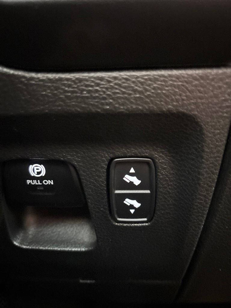 2023 RAM 1500 Limited Crew Cab 4x4 5'7' Box