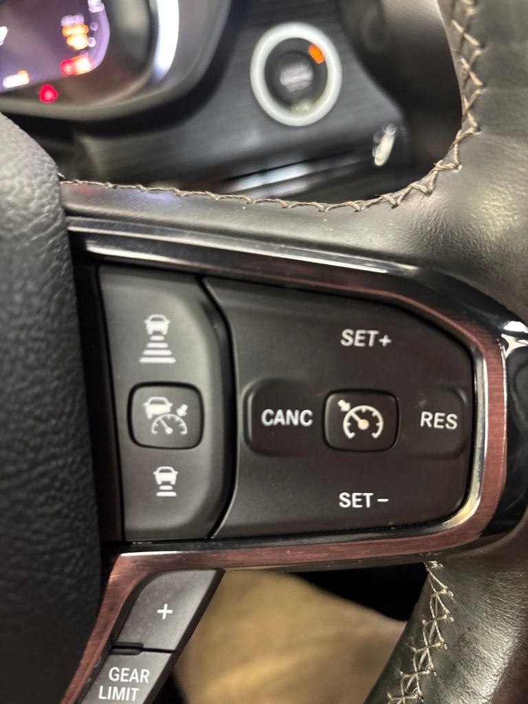 2023 RAM 1500 Limited Crew Cab 4x4 5'7' Box