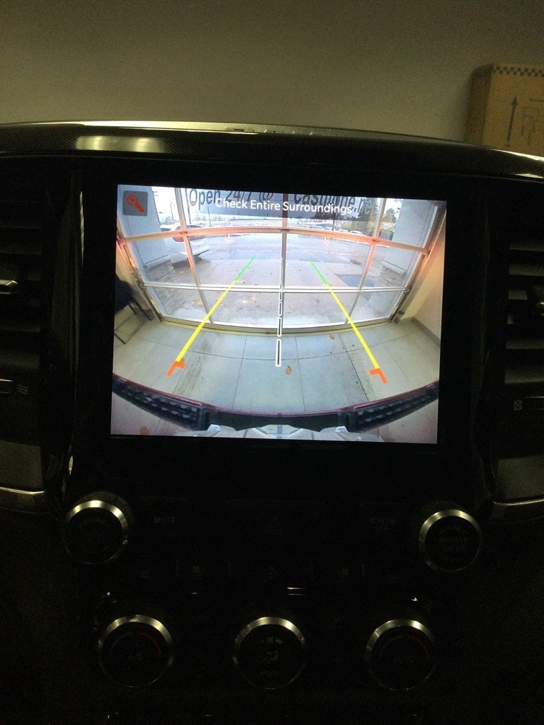 2022 RAM 1500 Laramie Crew Cab 4x4 6'4' Box