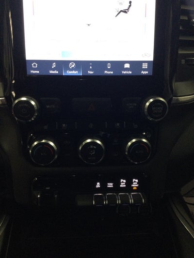 2022 RAM 1500 Laramie Crew Cab 4x4 6'4' Box