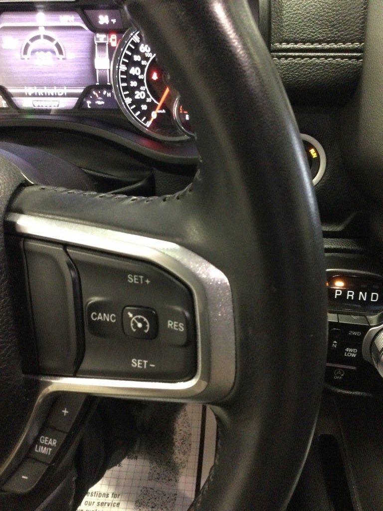 2022 RAM 1500 Laramie Crew Cab 4x4 6'4' Box