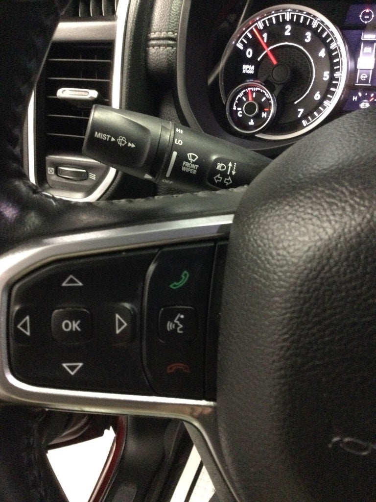 2022 RAM 1500 Laramie Crew Cab 4x4 6'4' Box