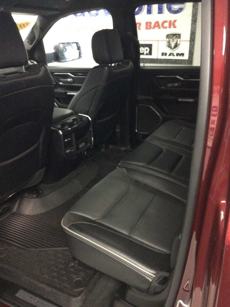 2022 RAM 1500 Laramie Crew Cab 4x4 6'4' Box