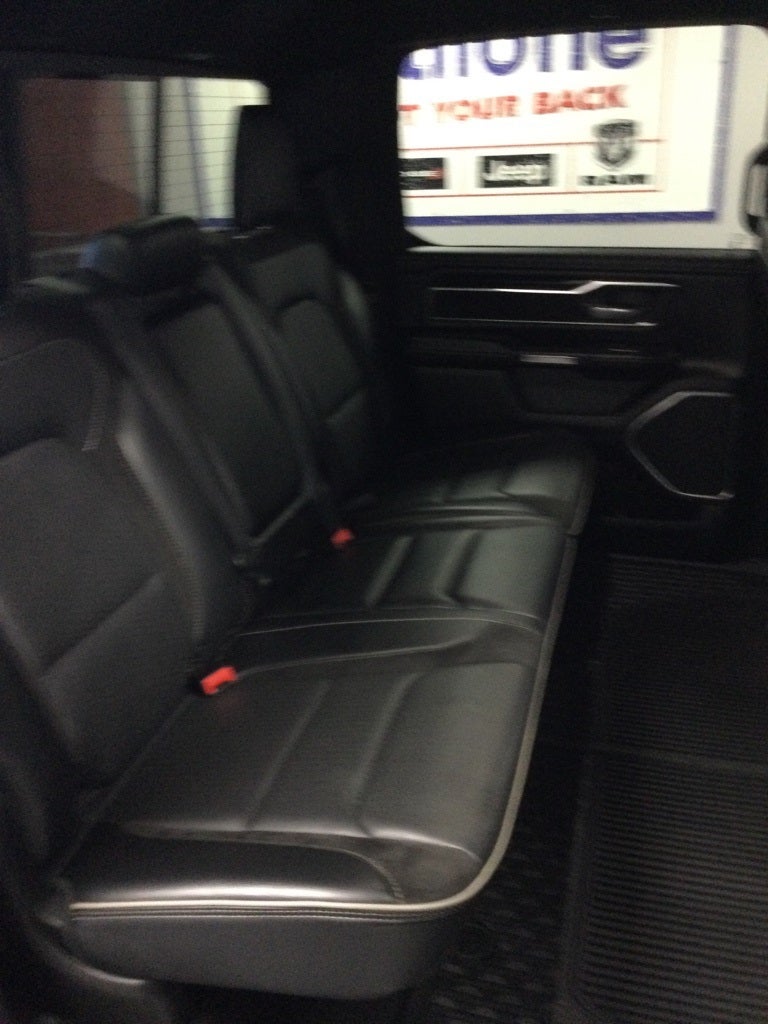 2022 RAM 1500 Laramie Crew Cab 4x4 6'4' Box