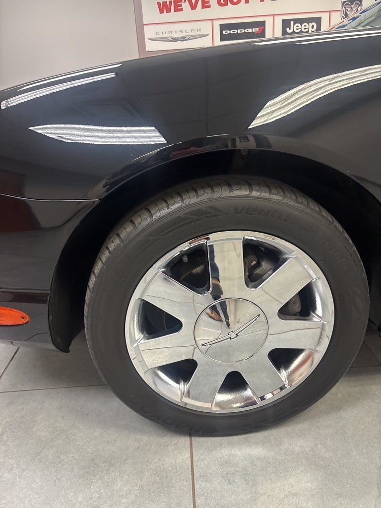 2002 Ford Thunderbird Base