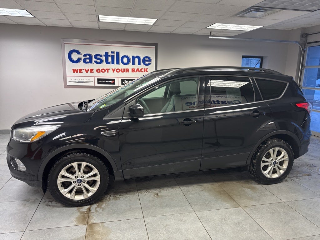Used 2018 Ford Escape SE with VIN 1FMCU9GD4JUB34613 for sale in Batavia, NY