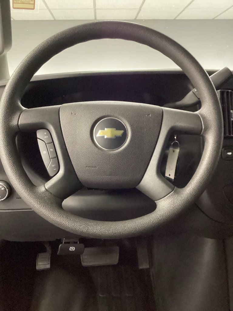 2025 Chevrolet Express Cargo RWD 2500 Regular Wheelbase WT