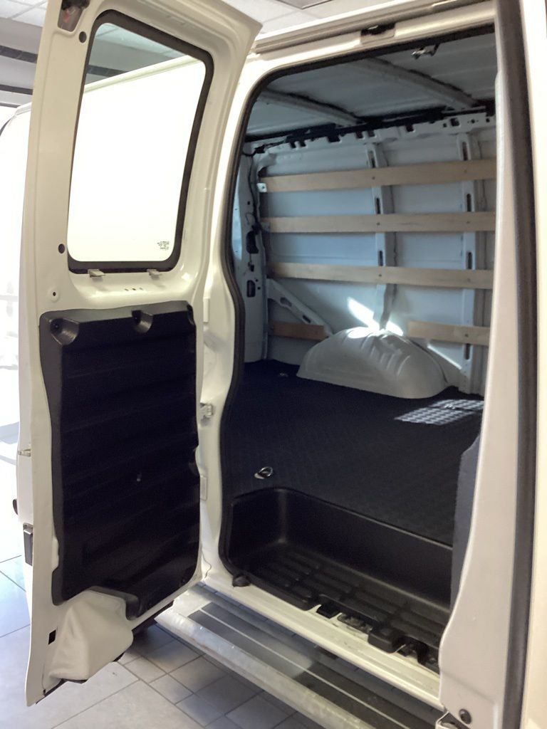 2025 Chevrolet Express Cargo RWD 2500 Regular Wheelbase WT