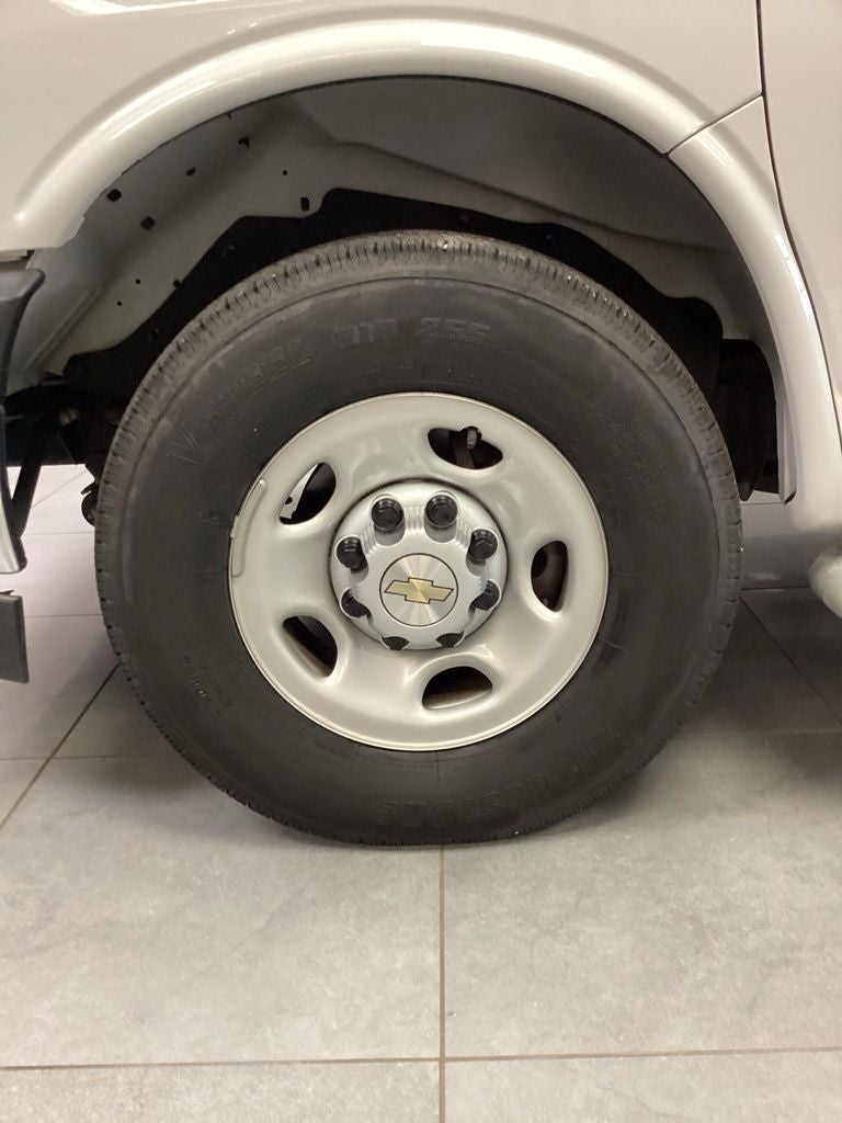 2025 Chevrolet Express Cargo RWD 2500 Regular Wheelbase WT