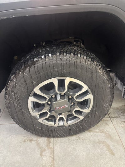 2025 GMC Sierra 2500HD 4WD Crew Cab Long Bed SLE