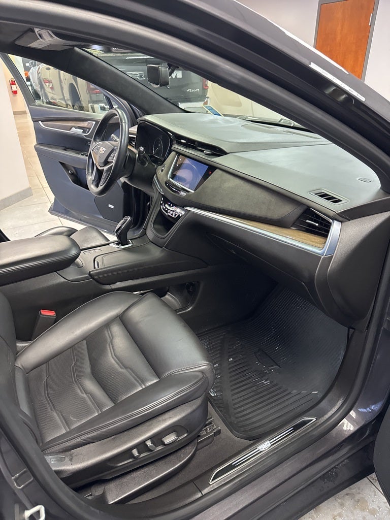 2017 Cadillac XT5 Platinum