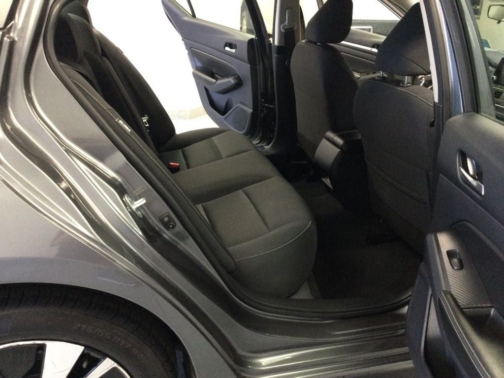 2022 Nissan Altima SV FWD