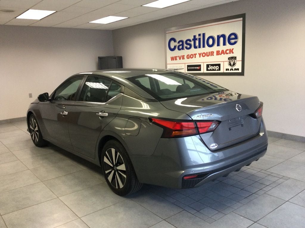 2022 Nissan Altima SV FWD