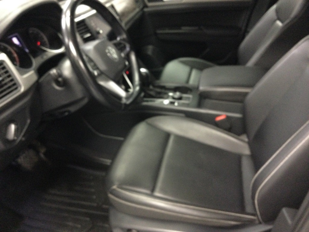 2020 Volkswagen Atlas Cross Sport 2.0T SE w/Technology