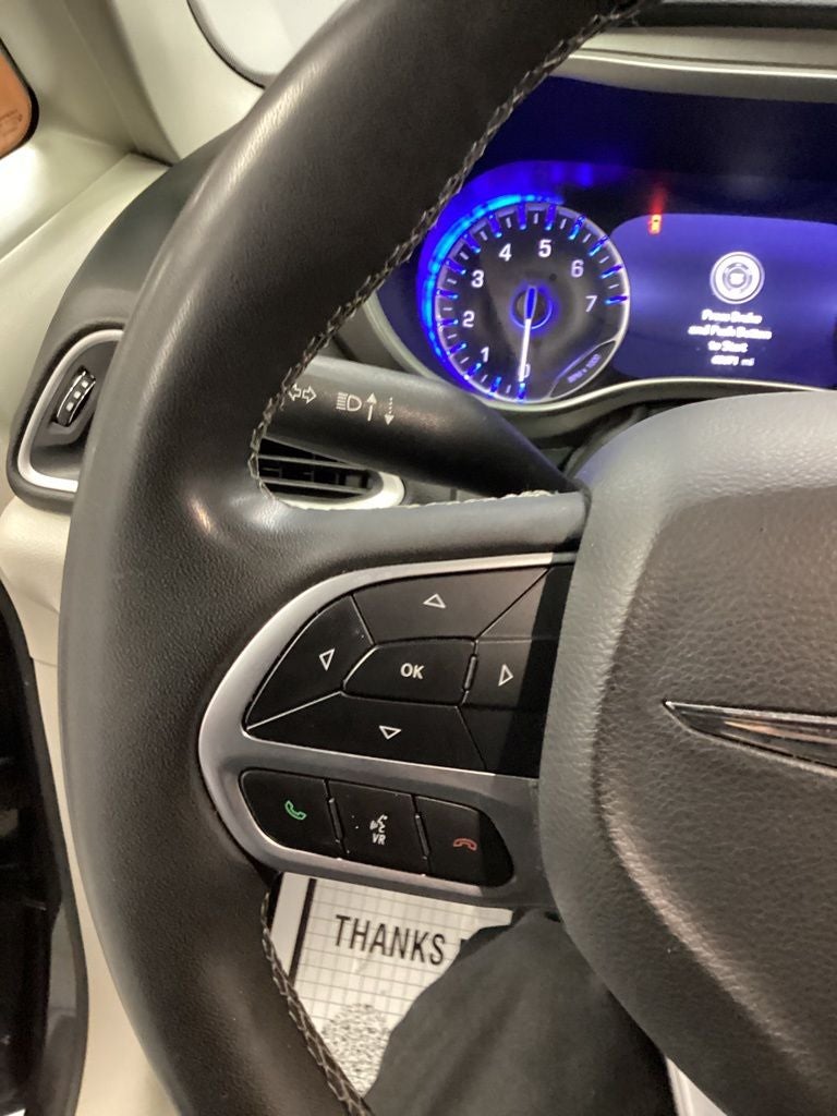 2022 Chrysler Pacifica Touring L