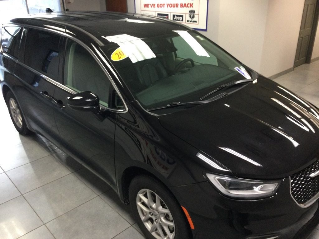 2024 Chrysler Pacifica Touring L