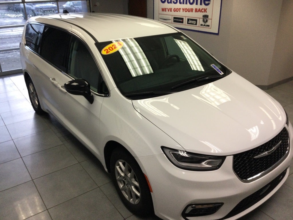 2024 Chrysler Pacifica Touring L