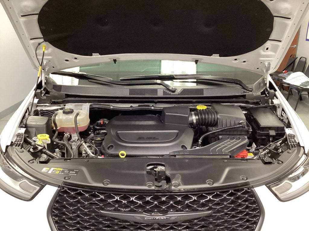2025 Chrysler Pacifica Limited AWD
