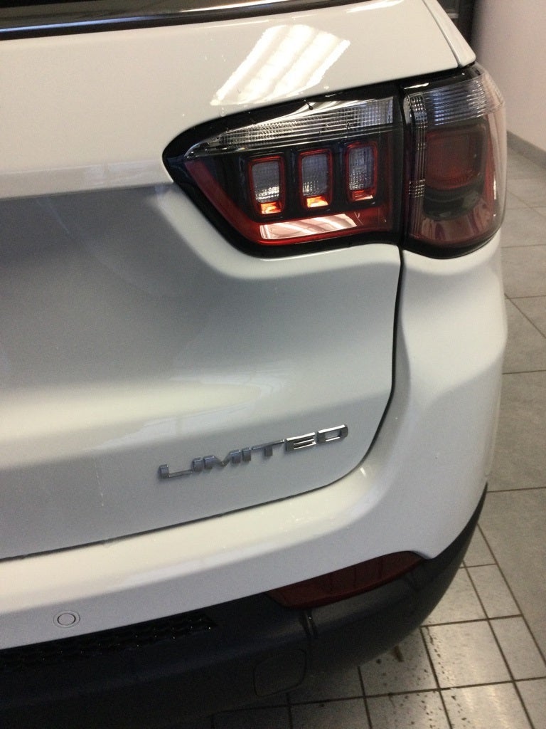 2026 Jeep Compass COMPASS LIMITED 4X4