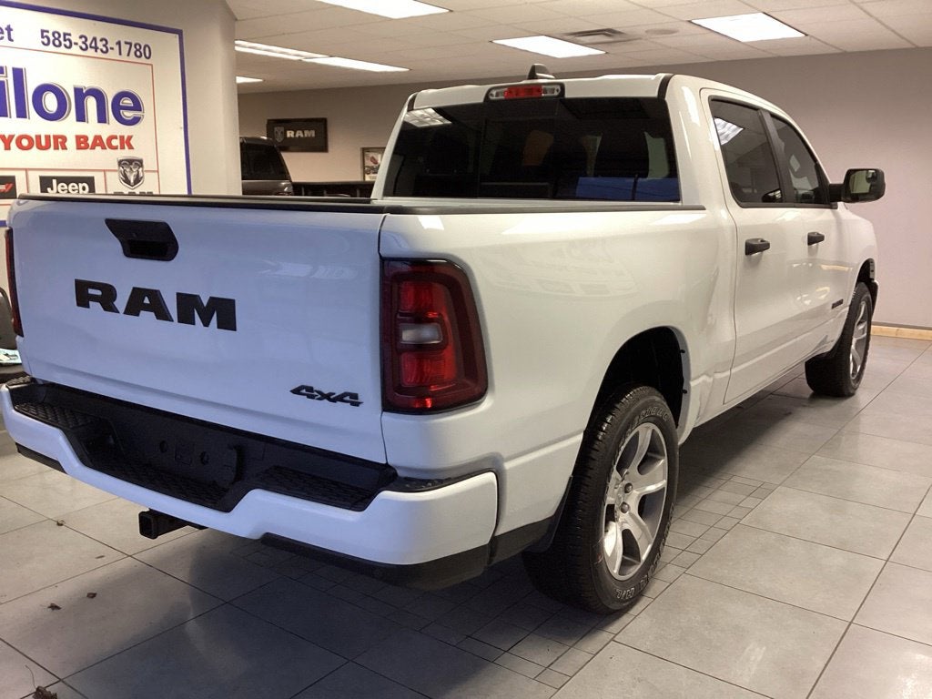 2026 RAM Ram 1500 RAM 1500 EXPRESS CREW CAB 4X4 5'7' BOX