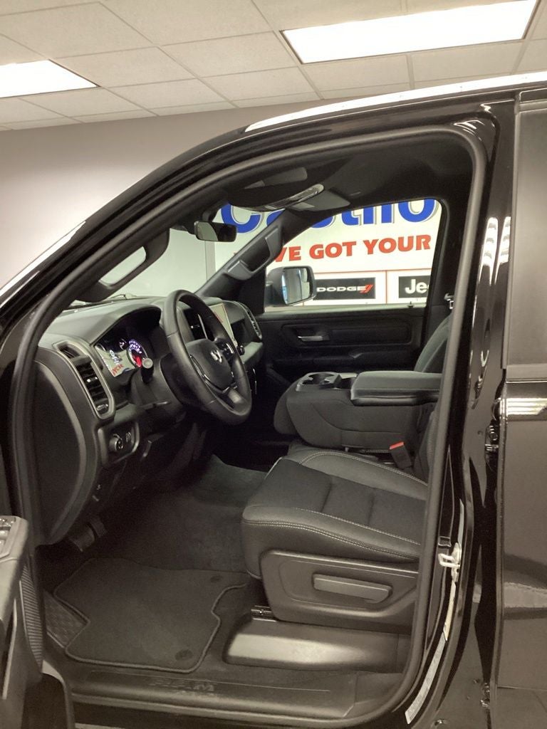 2026 RAM 1500 RAM 1500 EXPRESS CREW CAB 4X4 5'7' BOX