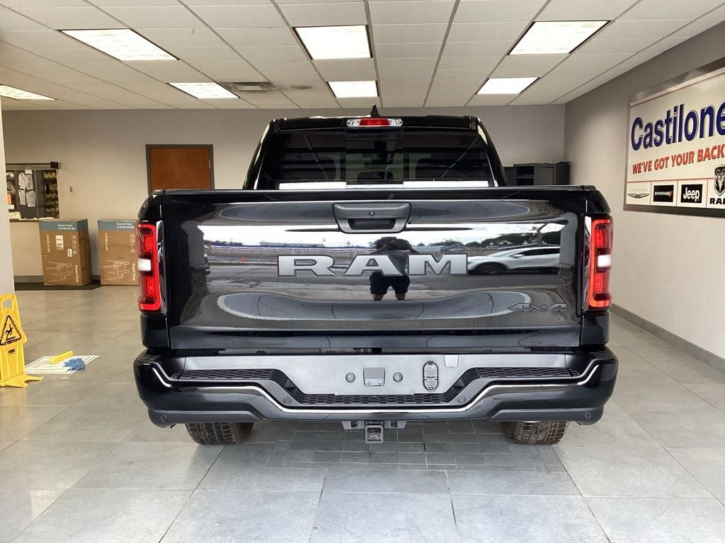 2026 RAM 1500 RAM 1500 EXPRESS CREW CAB 4X4 5'7' BOX