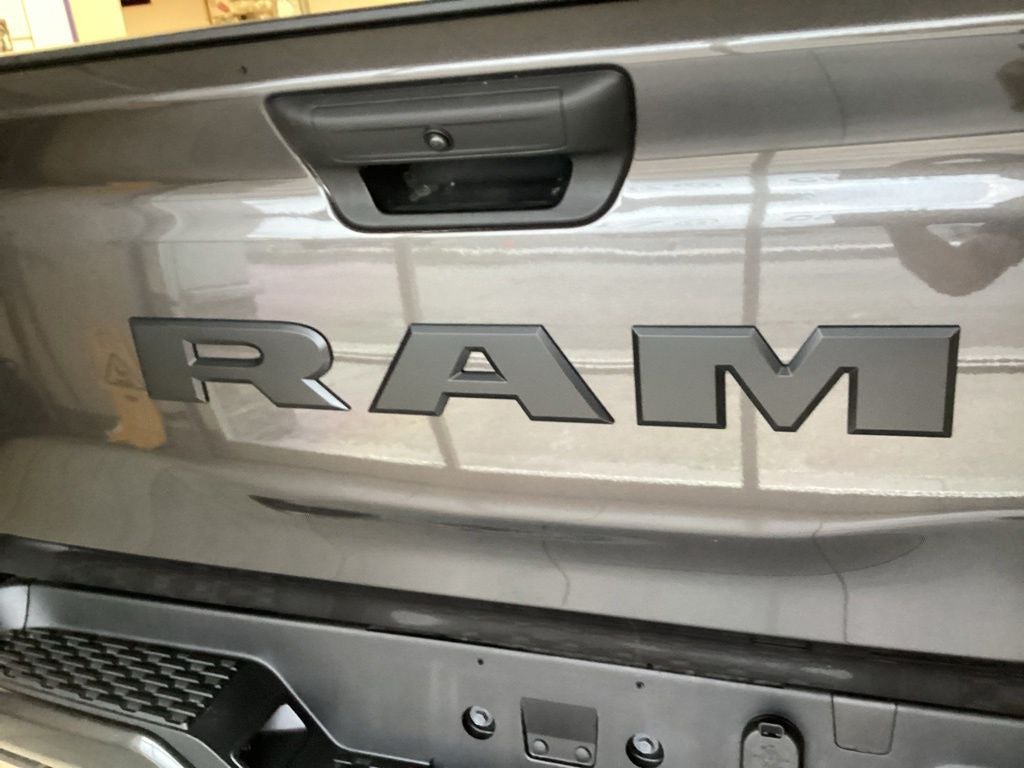 2026 RAM 1500 RAM 1500 EXPRESS CREW CAB 4X4 5'7' BOX