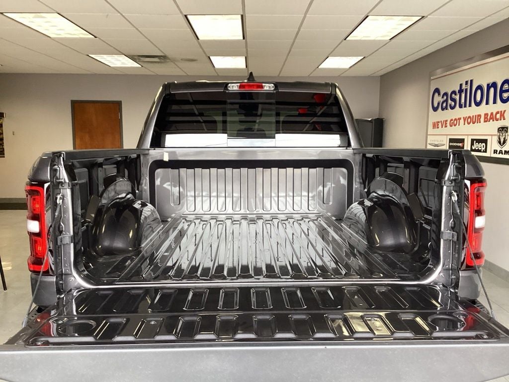 2026 RAM 1500 RAM 1500 EXPRESS CREW CAB 4X4 5'7' BOX