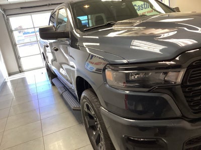 2027 RAM Ram 1500 RAM 1500 EXPRESS CREW CAB 4X4 5'7' BOX