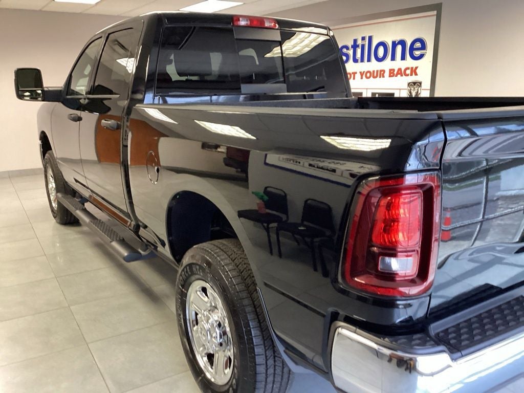 2026 RAM 2500 RAM 2500 TRADESMAN CREW CAB 4X4 6'4' BOX